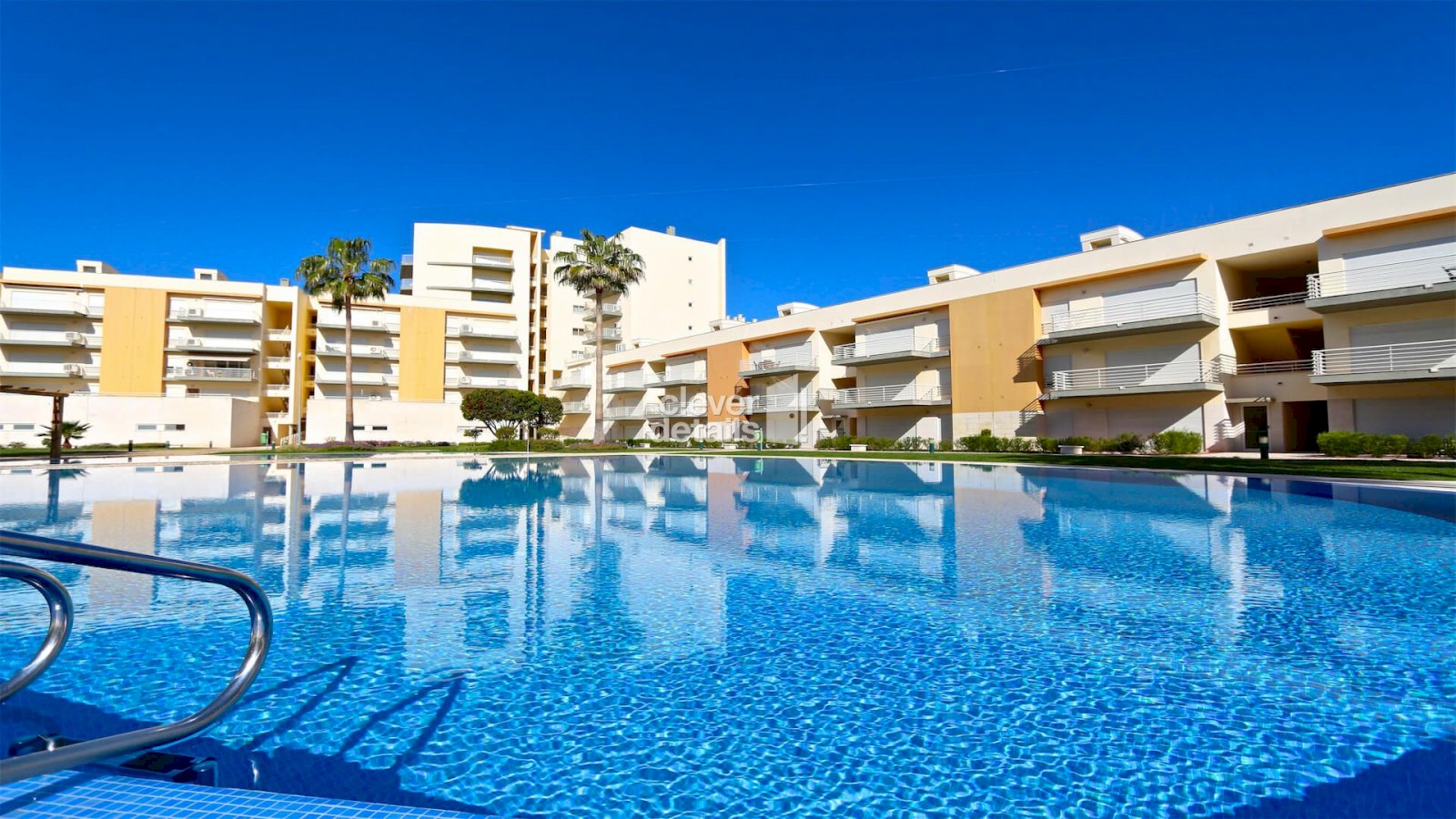 moura praia apartments to rent